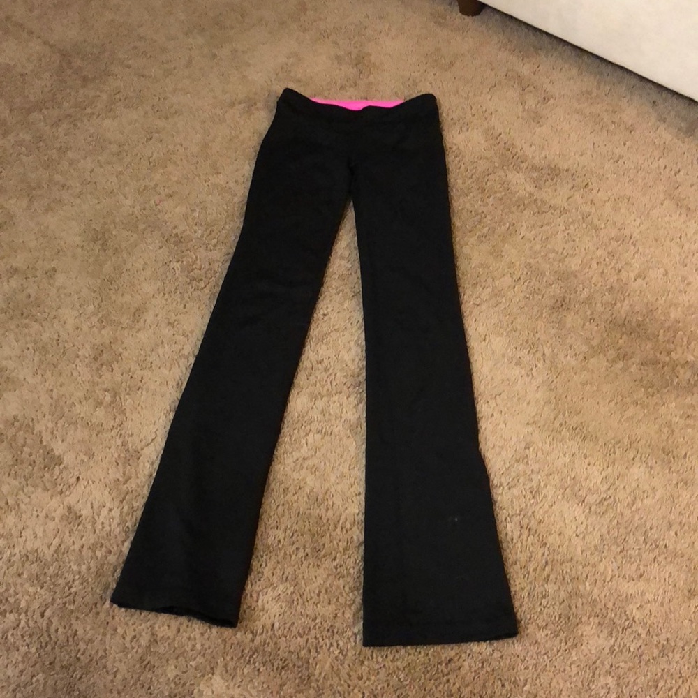 Lilly Pulitzer yoga pants/legging material